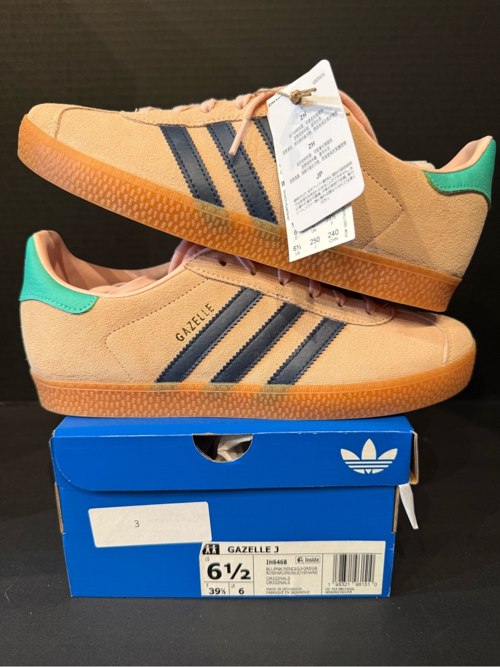 adidas Gazelle J Peach Suede Sneakers with Navy Stripes size 7.5W/6.5M
